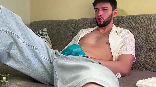 slimvers69 online show from June 2026 07:14:02 AM