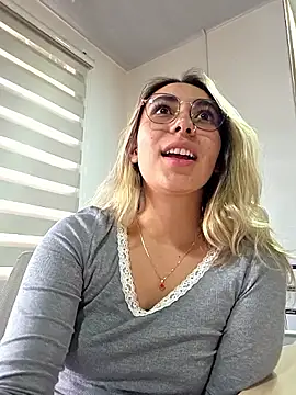 EimyBlake online show from March 2026 06:47:02 PM