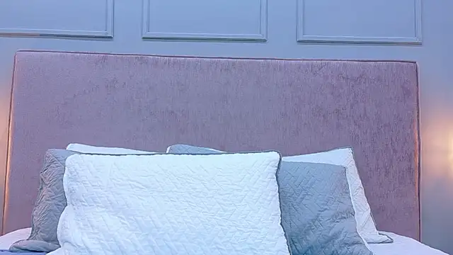 Ariana Mold online show from April 2026 03:50:02 AM