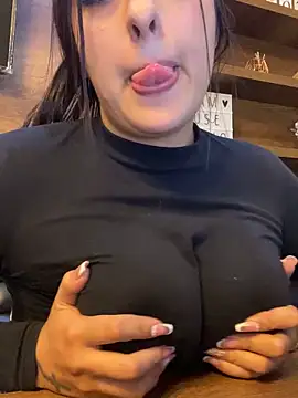 emiiross online show from April 2026 03:20:01 AM