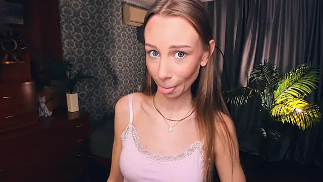 AmilyAmilli online show from April 2026 11:40:01 AM