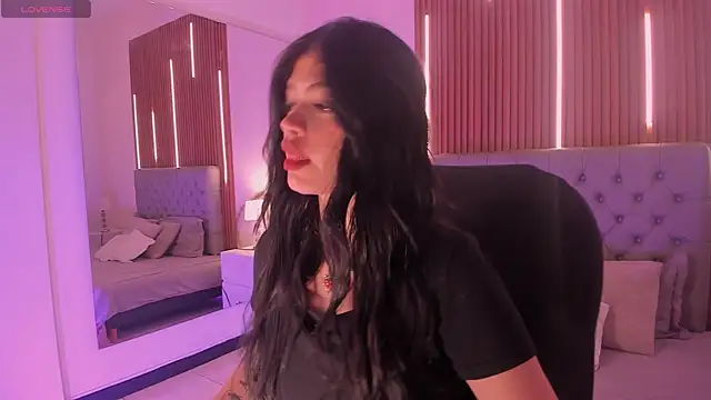 LiaSalvatore online show from March 2026 12:21:02 PM