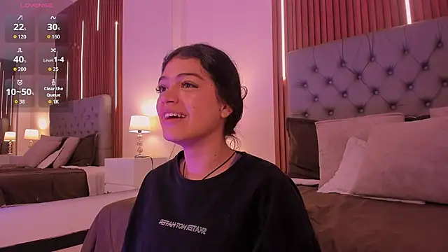 LiaSalvatore online show from April 2026 07:58:02 PM