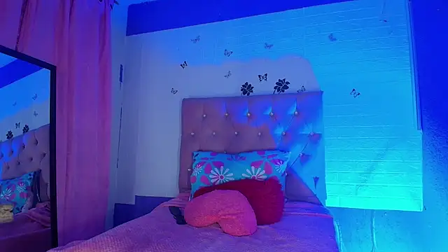 Saraa Velvett online show from April 2026 07:51:02 PM