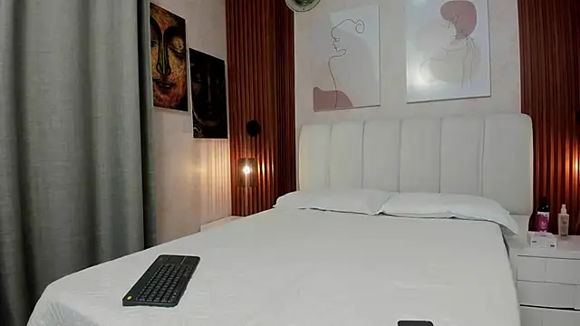 Maiasweet  online show from March 2026 01:51:01 AM