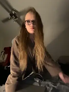 LizzieZ1975 online show from May 2026 01:22:01 AM
