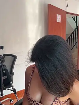 Noa rousse01 online show from April 2026 08:35:02 PM