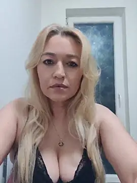 LexaVelure online show from April 2026 07:58:02 PM