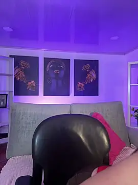 linda norris  online show from March 2026 07:02:02 PM