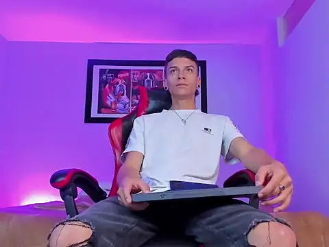 Noahh Saky online show from April 2026 03:09:02 AM