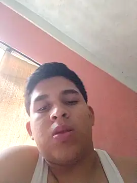 alee28728 online show from April 2026 07:41:01 PM