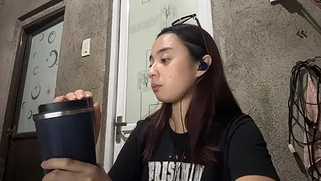 LenoraLacassagne online show from April 2026 03:13:01 PM