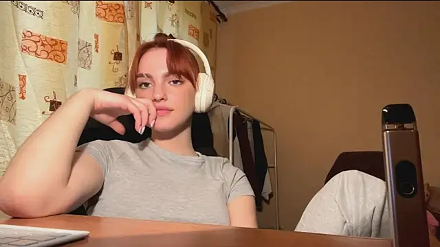 alisaonlyforu online show from April 2026 02:58:02 PM