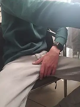 Skinboy06 online show from April 2026 10:20:02 AM