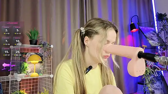 momento marie online show from April 2026 06:54:02 PM