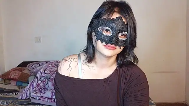 Punjabi baddie  online show from April 2026 03:57:01 PM