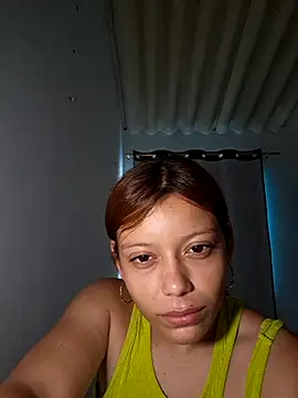 ESTRELLA-HOT- online show from April 2026 09:50:02 PM