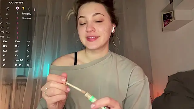 1Kellynaive online show from April 2026 05:31:02 PM