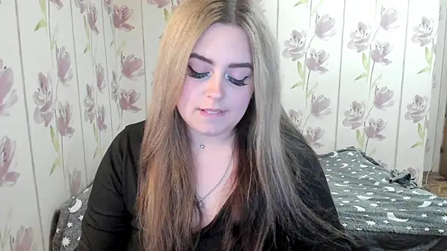 Snapshot of Agathameoww chatting on June 2026 12:32:02 AM Agathameoww online show from June 2026 12:32:02 AM