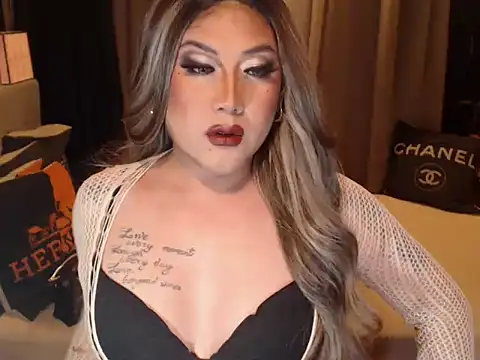 Snapshot of YourMistressAggy chatting on April 2026 06:12:01 PM YourMistressAggy online show from April 2026 06:12:01 PM