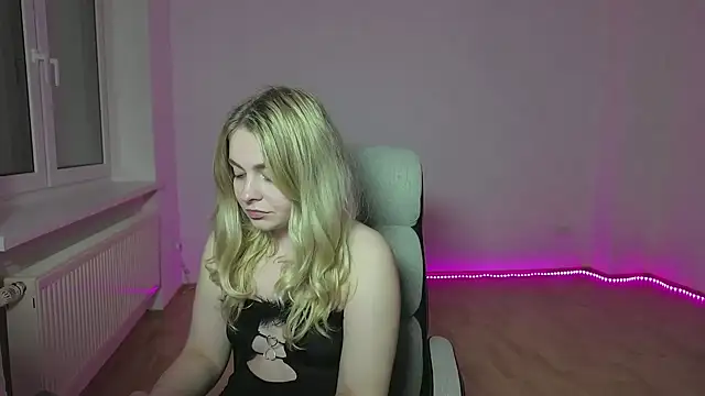 EvaKraz online show from March 2026 11:09:01 PM