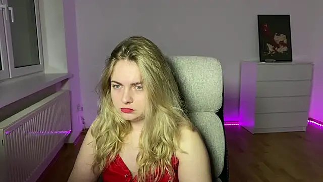 EvaKraz online show from April 2026 08:14:02 PM