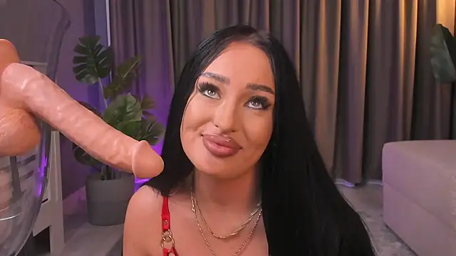 EmeraldKat online show from April 2026 09:39:33 PM