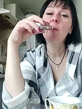 HelgaDennis online show from April 2026 06:36:01 AM