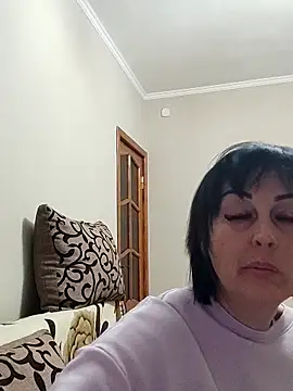 HelgaDennis online show from April 2026 06:22:01 PM