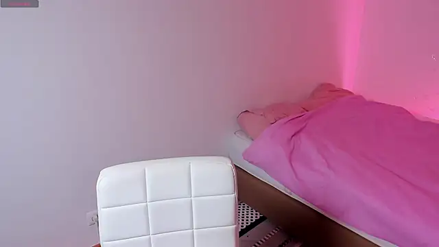 Naomi Rosy online show from April 2026 05:32:01 PM