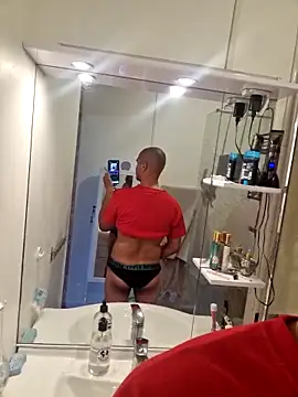 Justfunfree online show from April 2026 02:28:01 PM