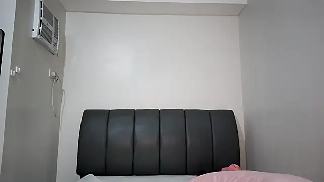 misscutee online show from April 2026 09:39:33 PM