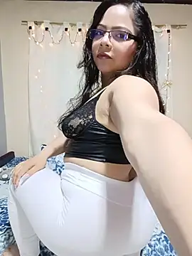 ROUSSE SINCLAIR online show from April 2026 10:54:02 PM