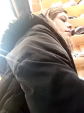 alanna6950 online show from April 2026 06:54:02 PM