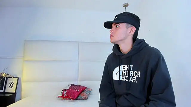 your d0ll1 online show from April 2026 01:41:01 PM