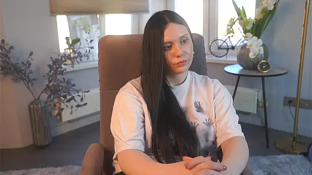 DeloresSaberi online show from April 2026 01:41:01 PM