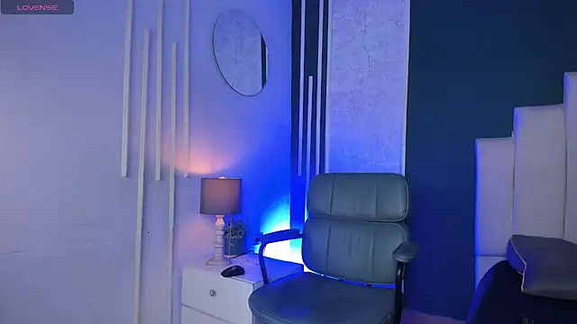 Alix Cross online show from May 2026 12:22:02 PM