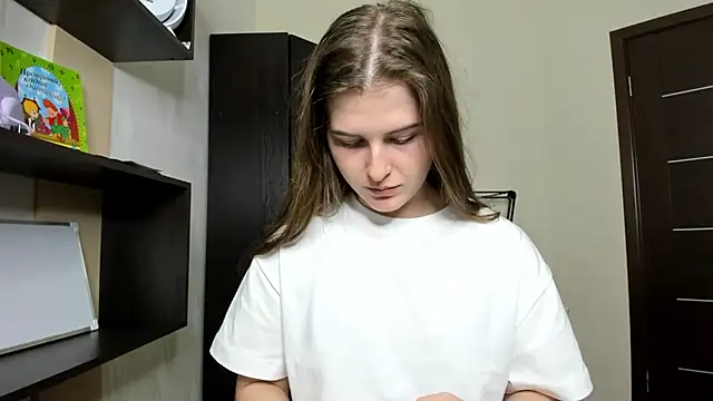 OhMyAlice online show from April 2026 07:58:01 PM