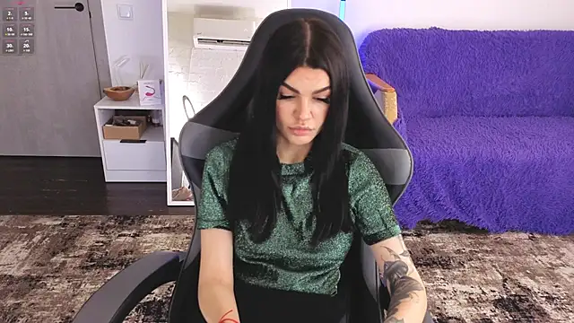 AnacondaOnn online show from April 2026 06:03:02 AM