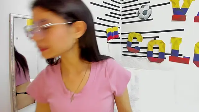 Snapshot of LindaCatalina_ chatting on July 2026 12:46:02 PM LindaCatalina online show from July 2026 12:46:02 PM