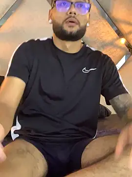 KyleJoss30 online show from April 2026 09:34:03 PM