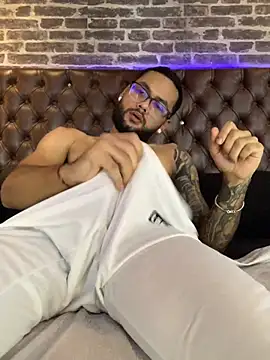 KyleJoss30 online show from April 2026 07:58:02 PM