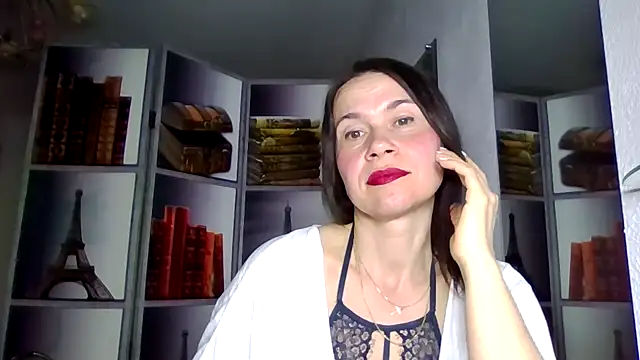 Selena Moo online show from March 2026 10:53:02 AM