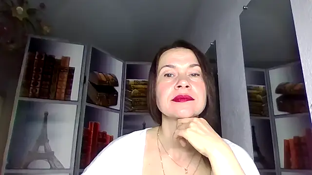 Selena Moo online show from March 2026 06:39:01 AM