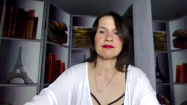 Selena Moo online show from March 2026 08:09:01 PM