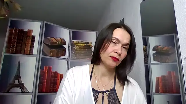 Selena Moo online show from April 2026 11:53:02 AM