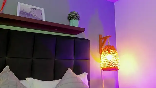 sofi alix online show from April 2026 07:04:02 PM