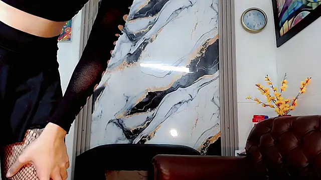 Mia Colucci- online show from April 2026 11:27:01 AM