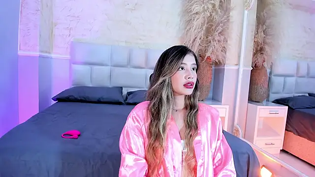 EmilyJohnsoon online show from April 2026 01:56:02 PM