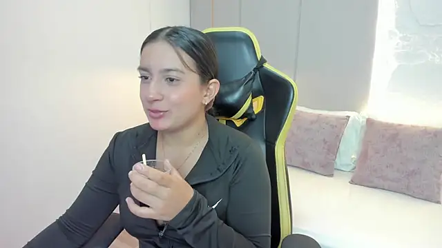 kira relish online show from April 2026 11:24:01 AM